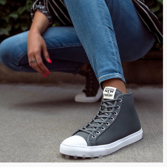 Nothing New High Top Gray and White Sneakers, Size 8 - Picture 1 of 7
